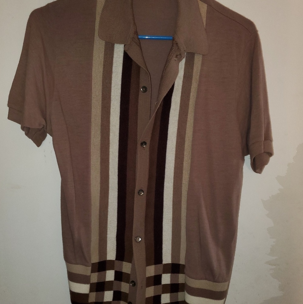 Super cute brown shirt!